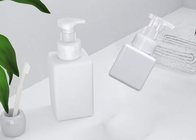Bouteille blanche de distributeur de pompe de mousse d'emballage de lotion de bouteille cosmétique de pompe