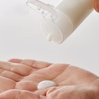 Shampooing comprimable de gel de douche de lotion de toner de Vial Bottles Flip Cap For de cosmétique en plastique rechargeable transparent