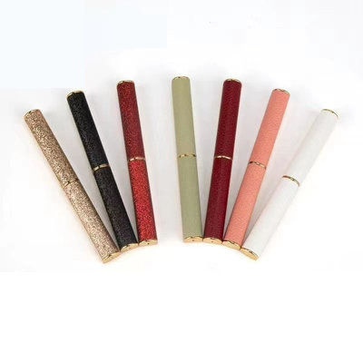 5 ml de capacité tube de rouge à lèvres avec pièce jointe diamant facile à transporter et les couleurs de fin pour tous les types de peau