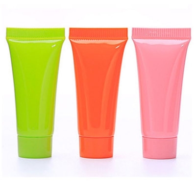 Tuyau de pressage en plastique blanc avec capuchon pour le nettoyage du masque Contenu de la lotion de crème Emballage Cosmétique Type