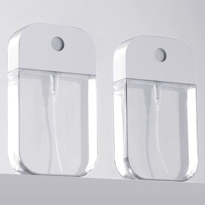 Flacon de parfum rechargeable portable en plastique PETG de 30 ml 50 ml, en forme de carte, avec cadre en caoutchouc, facile à utiliser en voyage