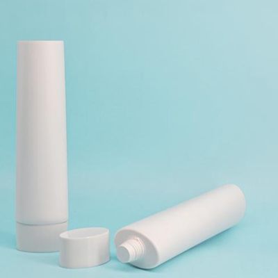 Emballage cosmétique en PE à couleur vide sur mesure avec estampage