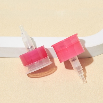 Matériau en plastique PET coloré 28/410 33/410 0,5cc Dosage Flip Top Dispenser de vernis à ongles élimineur d'huile pompe à fuite