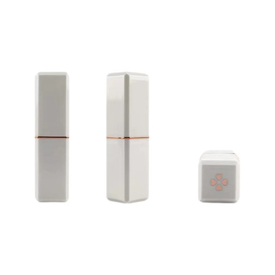 Tubes de rouge à lèvres avec vis de joint en caoutchouc Tubes de baume à lèvres en plastique pour récipient cosmétique