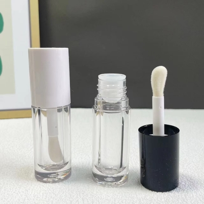 Fonction Lips Gloss Emballage en carré métallique Cosmétique avec gradient et baguettes