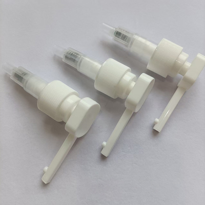 Pompe à lotion à vis en plastique PP pour shampooing gel avec buse longue à tête carrée de 28 mm et débit de 4 cc pour les soins personnels