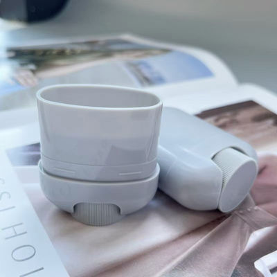 Contenant d'emballage plastique cosmétique à rotation réutilisable