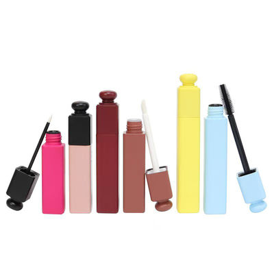 Contenant d'emballage cosmétique en plastique vide pour mascara avec tête de pinceau de mascara