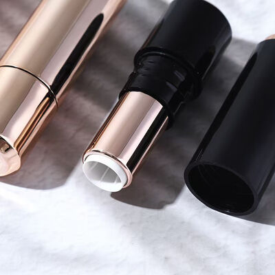 Grossistes Tubes de Rouge à Lèvres de Luxe 3.5G en Plastique Blanc Noir Or avec Bague d'Étanchéité