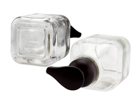La pompe vide en verre transparente de mousse met la surface en bouteille douce durable