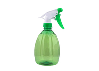 Le jet en plastique vert de déclencheur met l'arrosage en bouteille d'usine de jardin de ménage