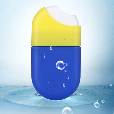 Spray de poche en plastique mini Parfum désinfectant pour les mains Bouteille de pulvérisateur de carte de crédit à l'épreuve des fuites et logo personnalisé