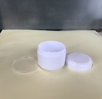 Pot en plastique cosmétique 100g de crème de soins de la peau avec le couvercle à visser