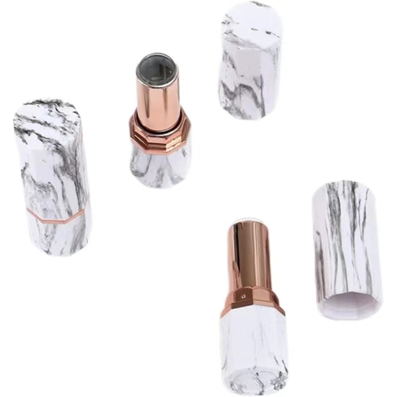 Tuyau de baume à lèvres en plastique pour emballage cosmétique personnalisé 4g Tuyau de rouge à lèvres pour bouche ronde vide