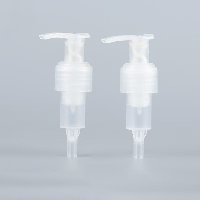 Pompes à lotion entièrement en plastique avec 24/410 24/415 28/410 28/415 Disponible en différentes tailles Utilisées pour les soins de la peau de plus grande taille