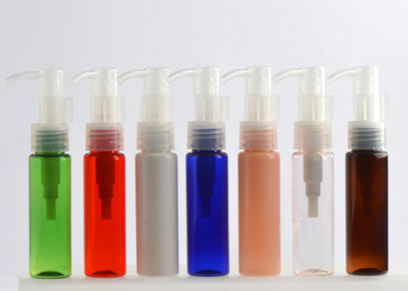 Le cosmétique en plastique d'animal familier de corps transparent met 20ml en bouteille 50ml 80ml 100ml avec la pompe