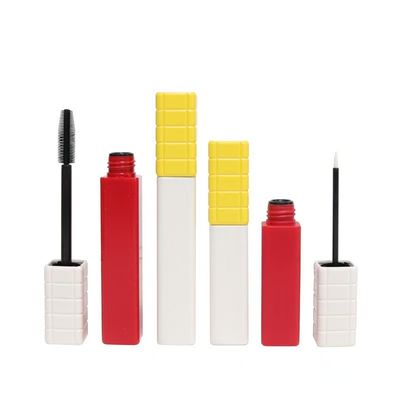Tube de mascara, contenant cosmétique avec tête de brosse à mascara