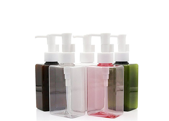 Les diverses couleurs vident des bouteilles de pompe de mousse pour le conditionneur de détergents de shampooing