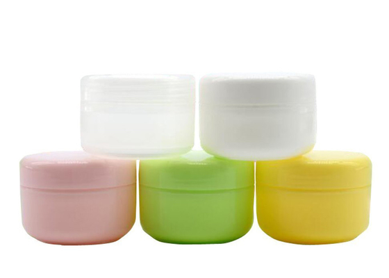 La variété colore la grande utilisation de vie quotidienne de bouche de conteneurs cosmétiques vides